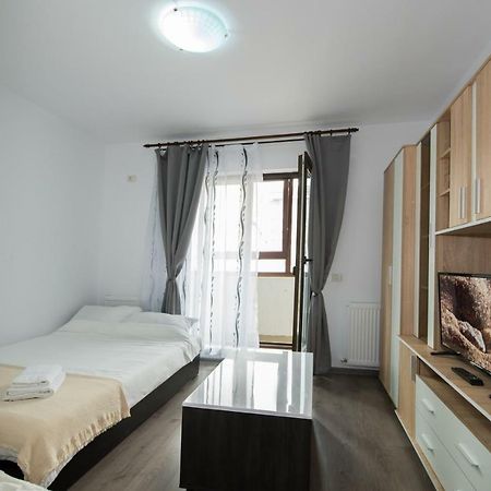 Rezident Militari Apartamento Chiajna Exterior foto